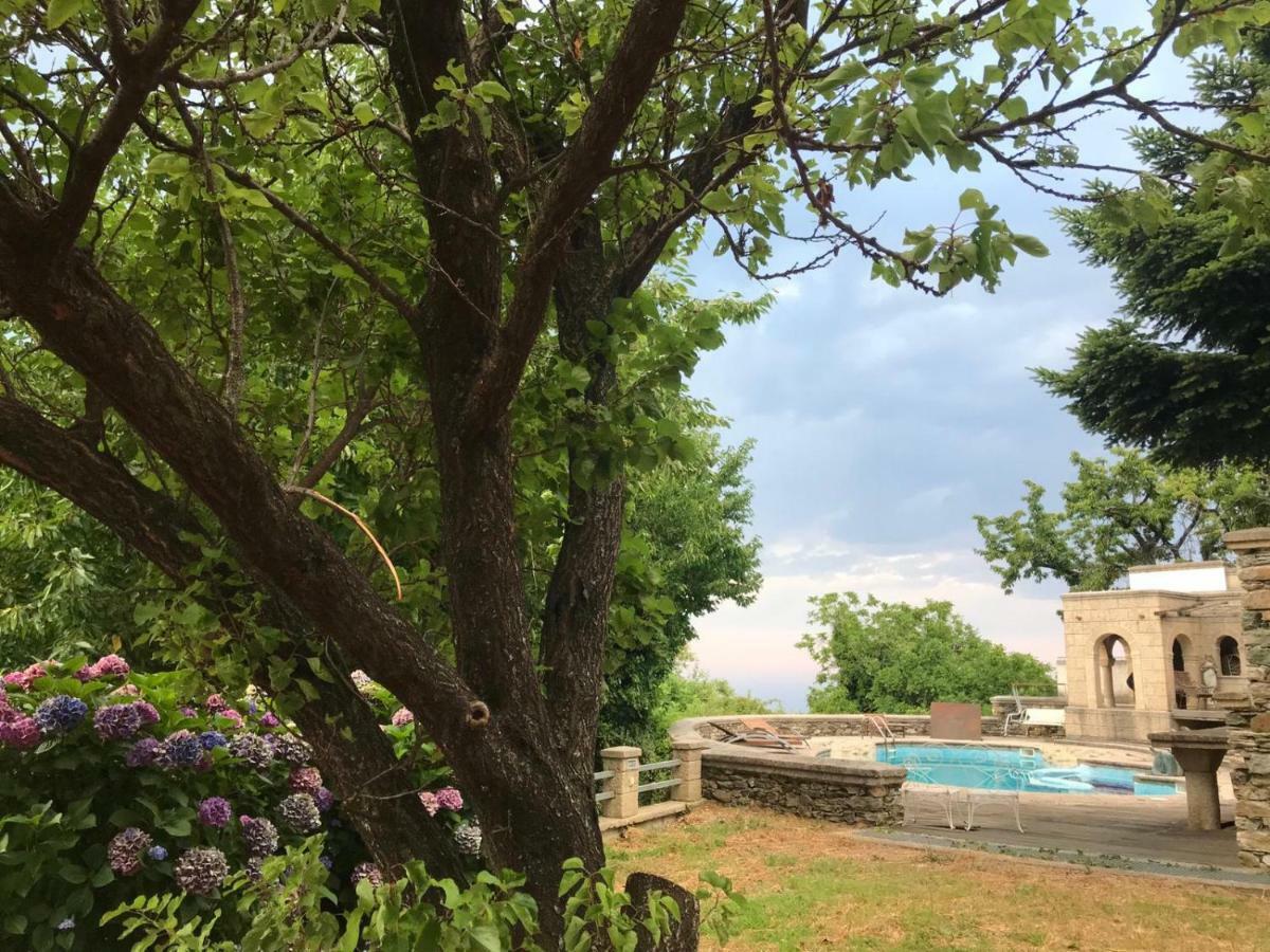 Mourésion Chateau Cascara מראה חיצוני תמונה